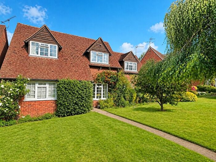 3 Bedroom Detached House For Sale In Cookham Dean, SL6