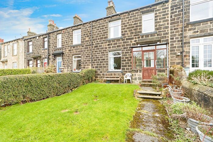 3 Bedroom Terraced House For Sale In King Street, Yeadon, Leeds, LS19