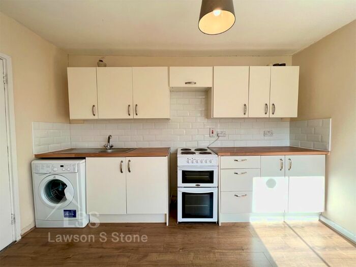 1 Bedroom Flat To Rent In Consort Road, London, SE15