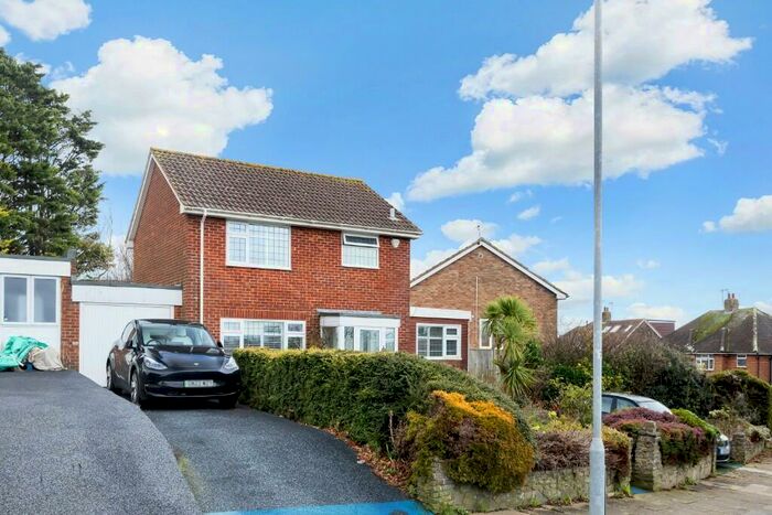 3 Bedroom Detached House To Rent In King George Vi Drive, BN3