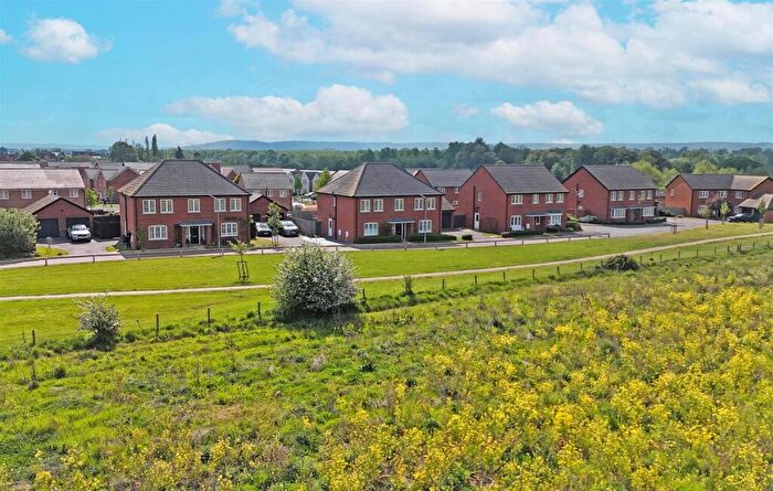 5 Bedroom Detached House For Sale In Edsell Crescent, Thame, OX9