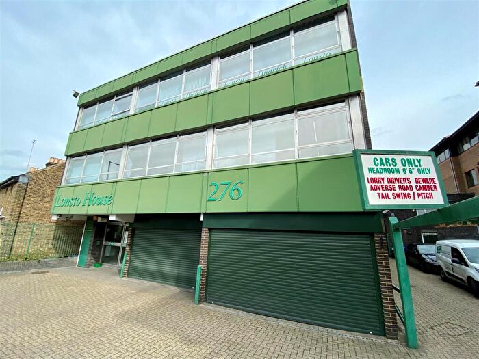 Property To Rent In Chase Road, N14