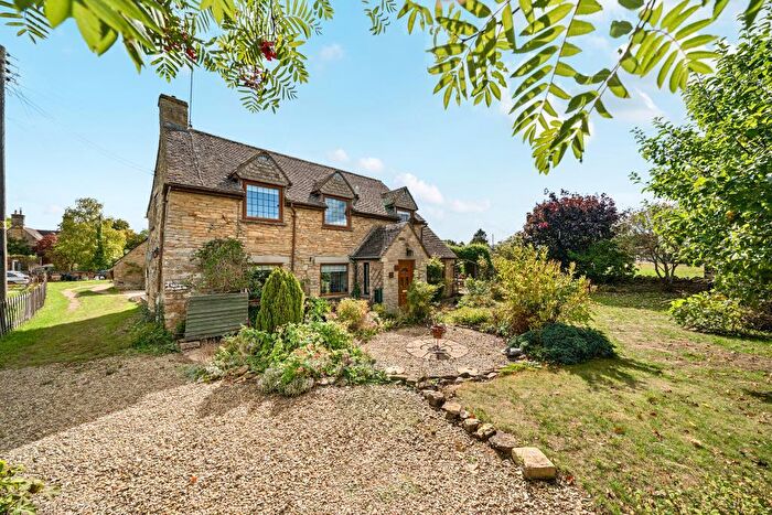 3 Bedroom Cottage For Sale In Long Compton, Warwickshire, CV36