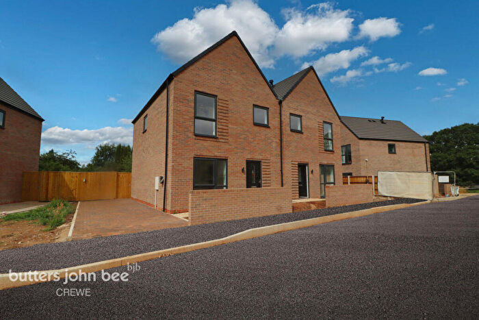 3 Bedroom Semi-Detached House For Sale In Honeywall Lane, Madeley Heath, CW3