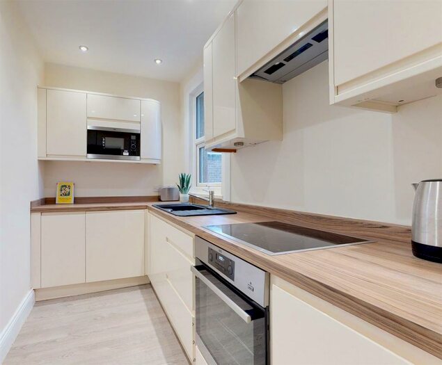 1 Bedroom Flat To Rent In West Street, Bromley, BR1