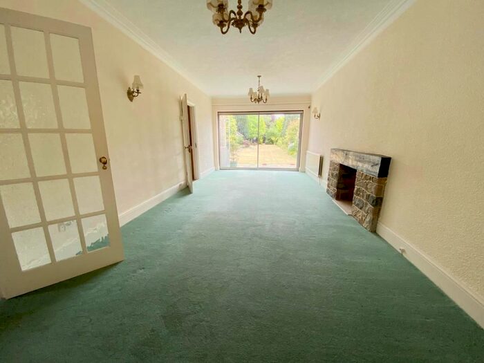 4 Bedroom Detached House To Rent In Shepherds Lane, Dartford, DA1