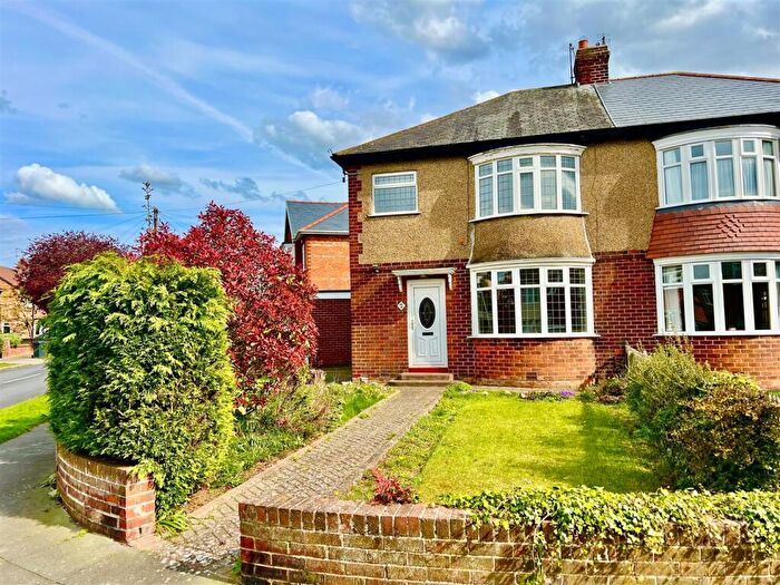 3 Bedroom Semi-Detached House For Sale In Yoredale Avenue, Darlington, DL3