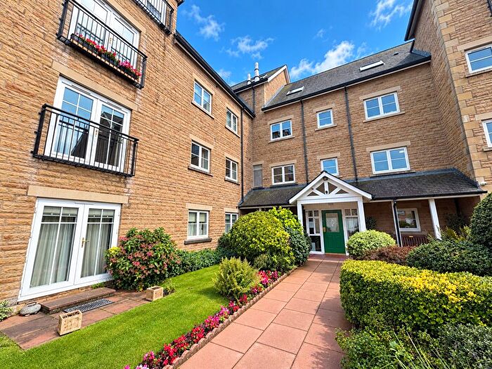 2 Bedroom Flat To Rent In Spruce Avenue, Lancaster, LA1