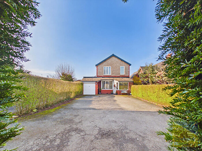 3 Bedroom Detached House For Sale In Liverpool Road, Penwortham, PR1