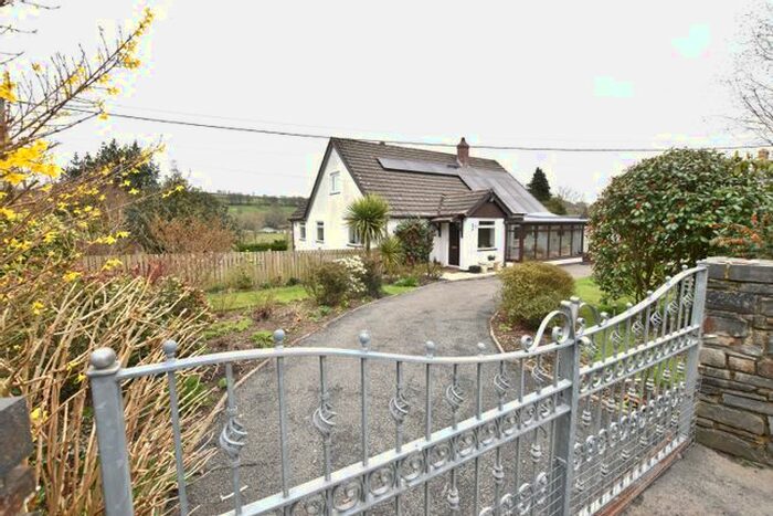 3 Bedroom Detached Bungalow For Sale In Cardigan Road, Newcastle Emlyn SA38