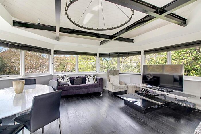 3 Bedroom Flat For Sale In Fitzjohns Avenue, Hampstead, NW3