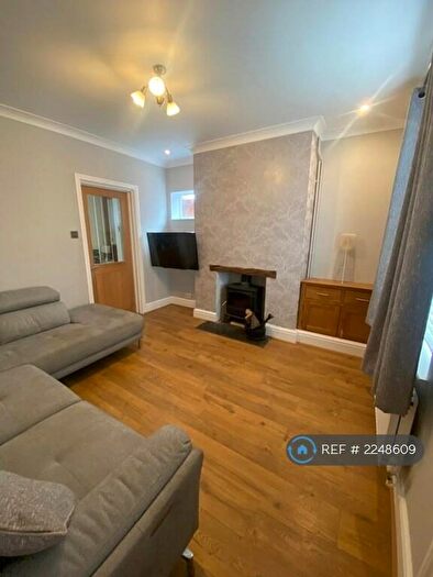 2 Bedroom Semi-Detached House To Rent In Greenfield Cottages, Llangollen, LL20