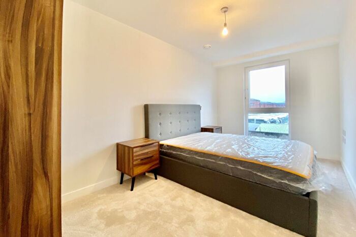 2 Bedroom Apartment To Rent In Victoria Riverside, Hunslet Road, Leeds, LS10