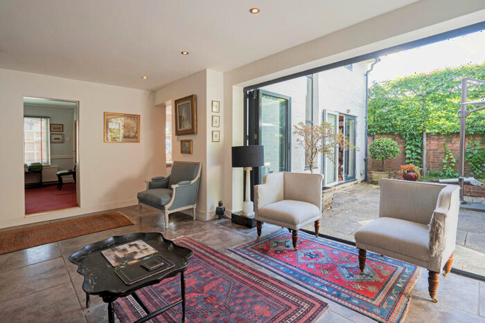 4 Bedroom Detached House For Sale In Back Lane, Marlborough, SN8
