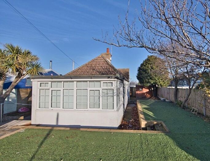 3 Bedroom Bungalow To Rent In Pen-Y-Lan, The Avenue, Margate, Kent, CT9