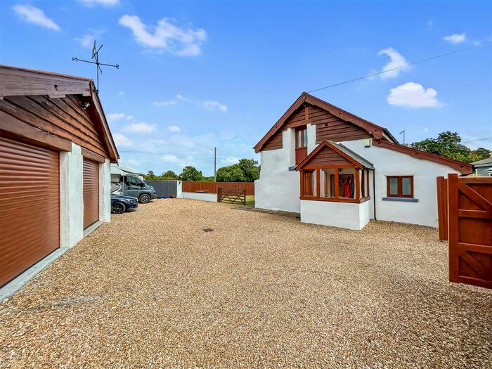 3 Bedroom Detached House For Sale In Bovey Road, Teigngrace, Newton Abbot, TQ12