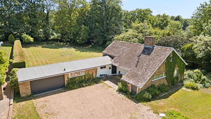 4 Bedroom Detached House For Sale In Harmer Green Lane, Welwyn, Hertfordshire, AL6