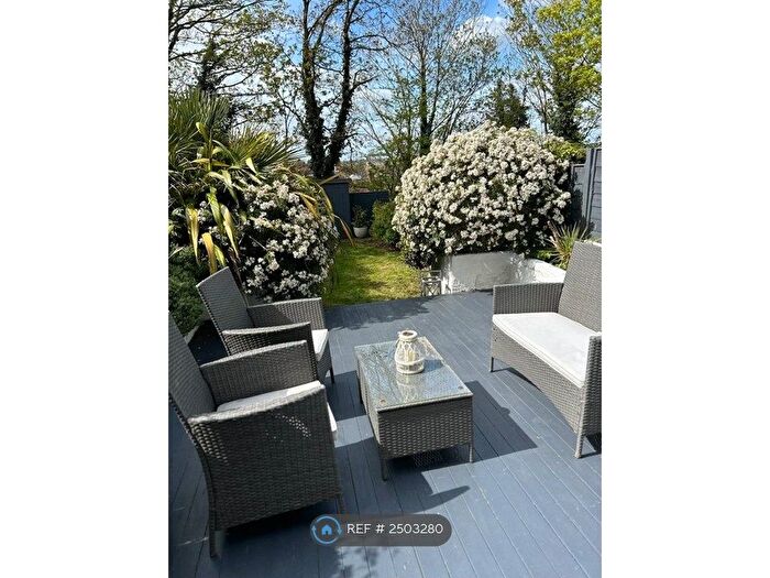 2 Bedroom Terraced House To Rent In Ashford Road, Swindon, SN1