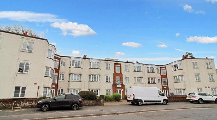 2 Bedroom Flat To Rent In Charminster Road, Bournemouth, BH8