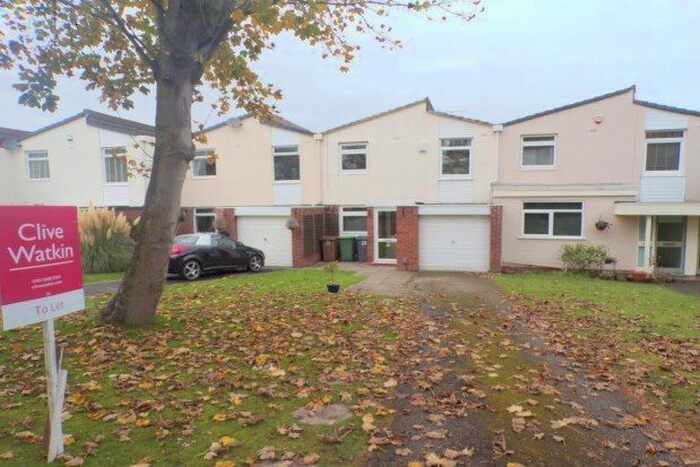 3 Bedroom Property To Rent In Rosemount Close, Prenton CH43