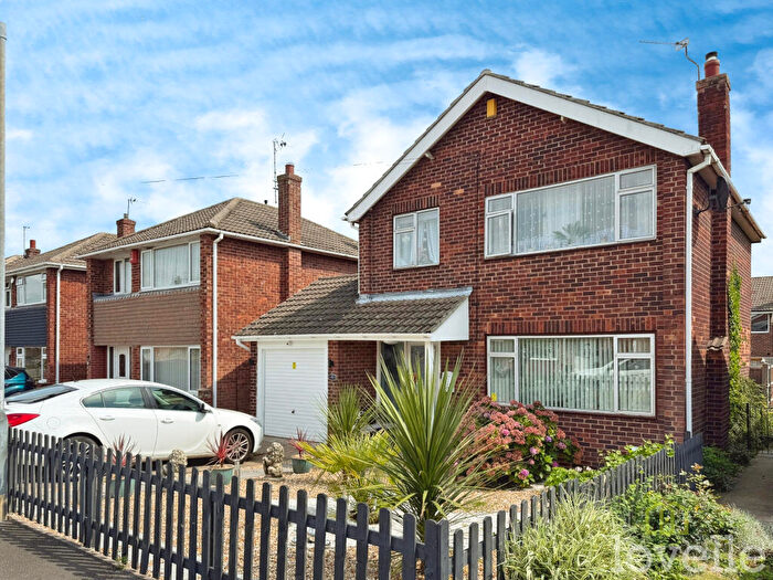 3 Bedroom Detached House For Sale In Ravendale Road, Gainsborough, DN21