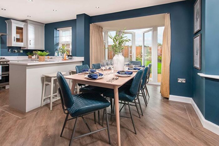 4 Bedroom Detached House For Sale In "Hertford" At Great Denham, Bedford, MK40
