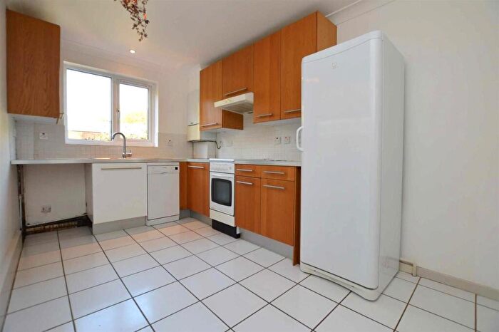 4 Bedroom Terraced House To Rent In Randolph Road, Reading, RG1