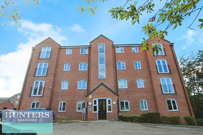 2 Bedroom Apartment For Sale In Headingley House, Chapman Road Thornbury, Bradford, West Yorkshire, BD3