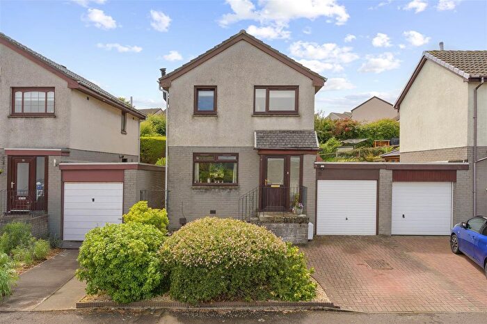 3 Bedroom Detached House For Sale In Struan Place, Inverkeithing, KY11