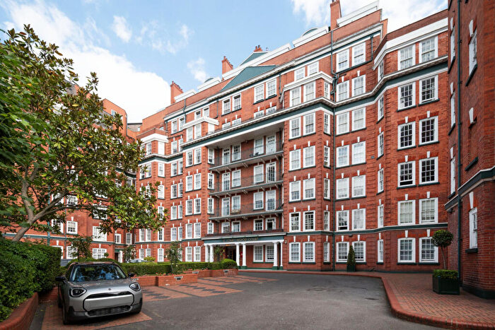 2 Bedroom Apartment For Sale In St. Johns Wood Court, St. Johns Wood Road, London, NW8