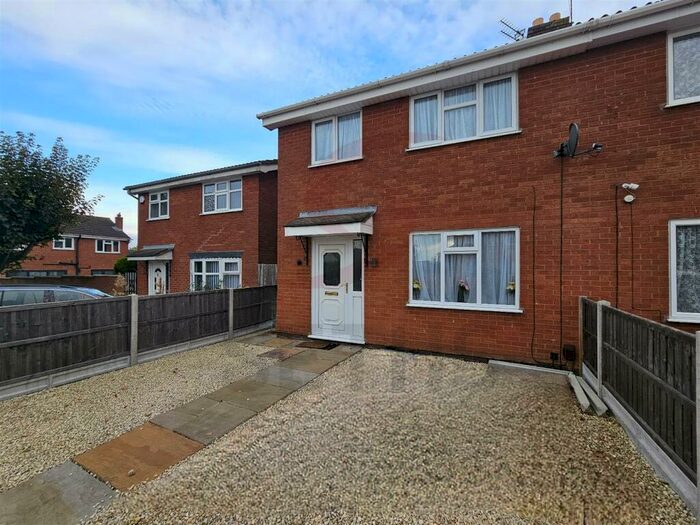 3 Bedroom Semi-Detached House To Rent In Astill Lodge Road, Beaumont Leys, Leicester, LE4