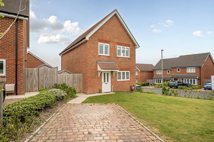 3 Bedroom Detached House For Sale In Swallows Rise, Portslade, Brighton, BN41