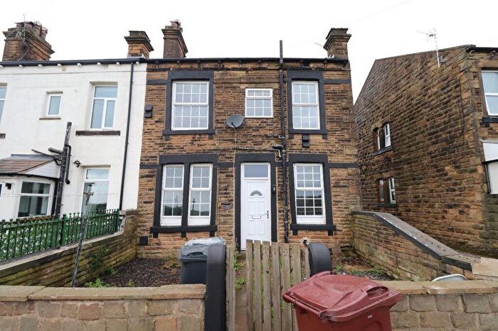2 Bedroom End Of Terrace House To Rent In Scotchman Lane, Morley, Leeds, West Yorkshire, LS27