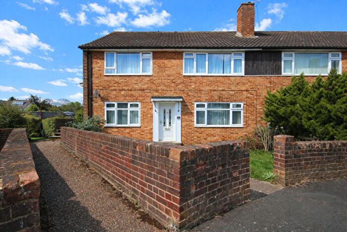 2 Bedroom Maisonette For Sale In Ludlow Road, Feltham, TW13