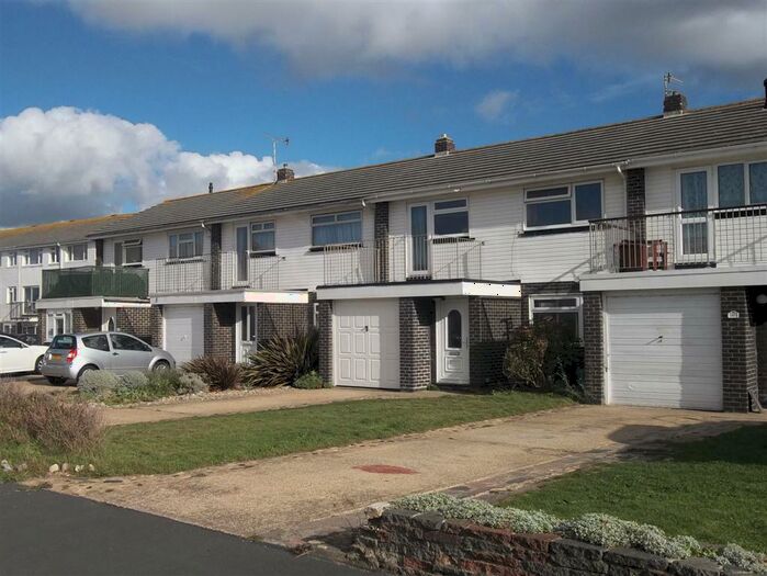 3 Bedroom Terraced House To Rent In Hardy Close, Shoreham Beach, BN43