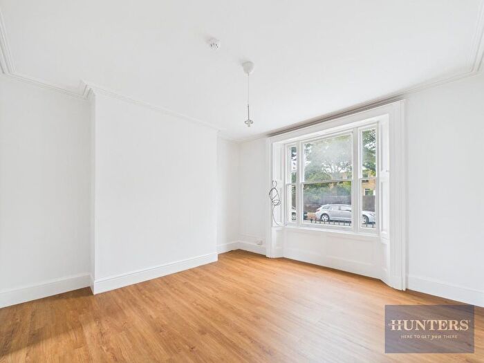 Studio To Rent In London Road, Cheltenham, GL52