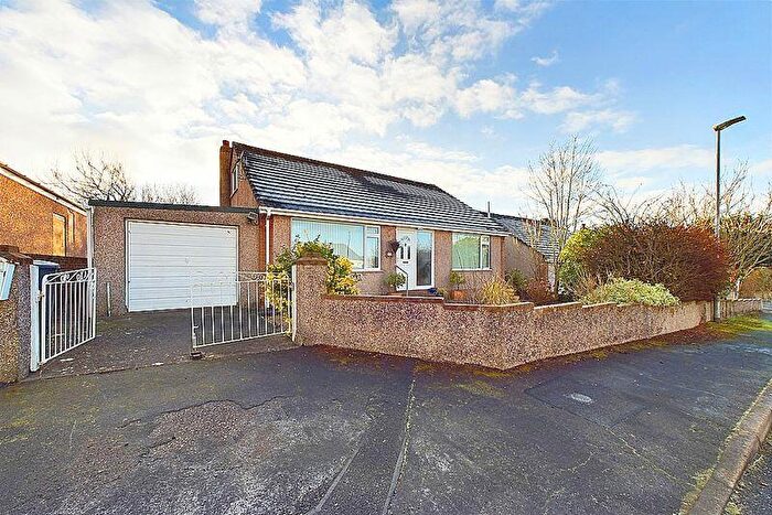 4 Bedroom Detached Bungalow For Sale In Thorntrees Drive, Thornhill, CA22