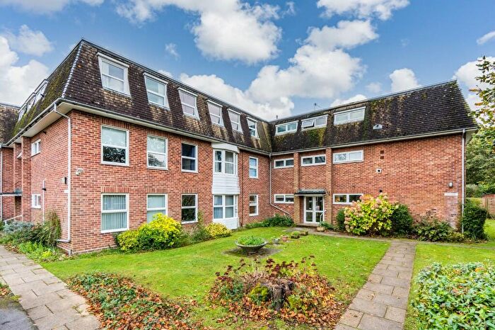 2 Bedroom Flat To Rent In Elm Court, Spring Road, Sholing, SO19
