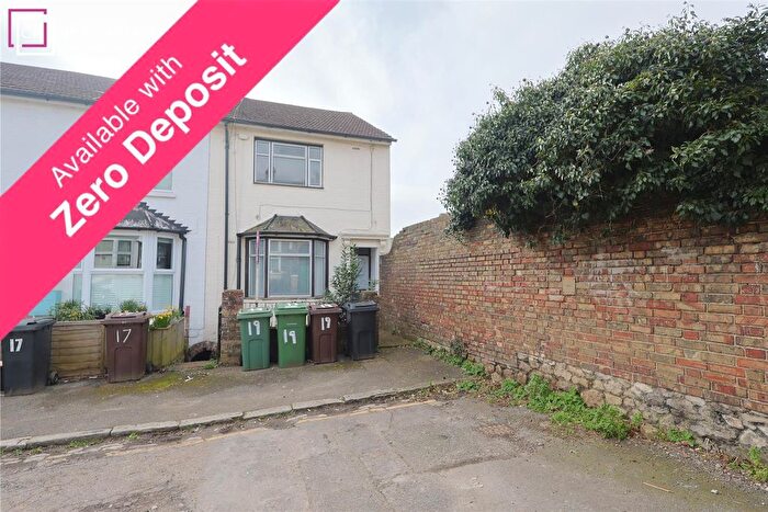 3 Bedroom End Terrace House To Rent In Evelyn Road, Maidstone, ME16