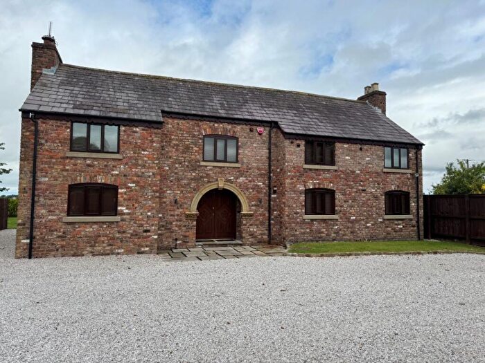 4 Bedroom Farm House For Sale In Ivy House Farm, Black Moss Lane, Scarisbrick, Ormskirk, Lancashire, L40