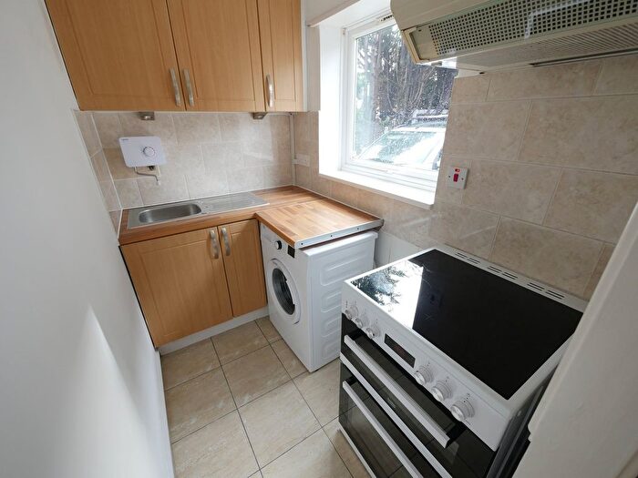 1 Bedroom Flat To Rent In Feltham Hill Road, Ashford, TW15
