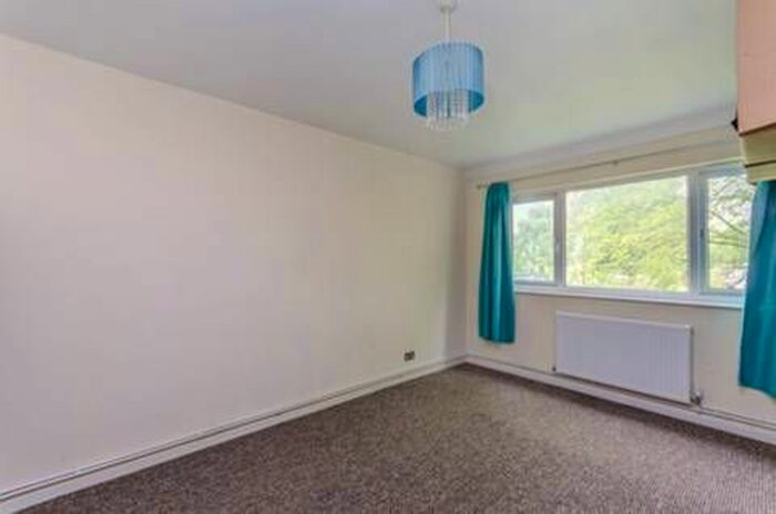 1 Bedroom Flat To Rent In Byron Way, Northolt, UB5