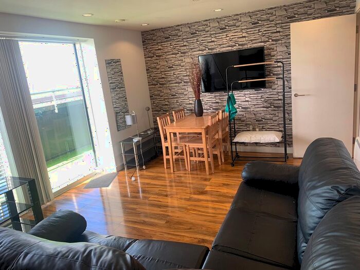 2 Bedroom Flat To Rent In No. Media City, Salford, Lancashire, M50