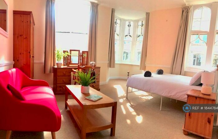 3 Bedroom Flat To Rent In Digby Chambers, Bournemouth, BH1