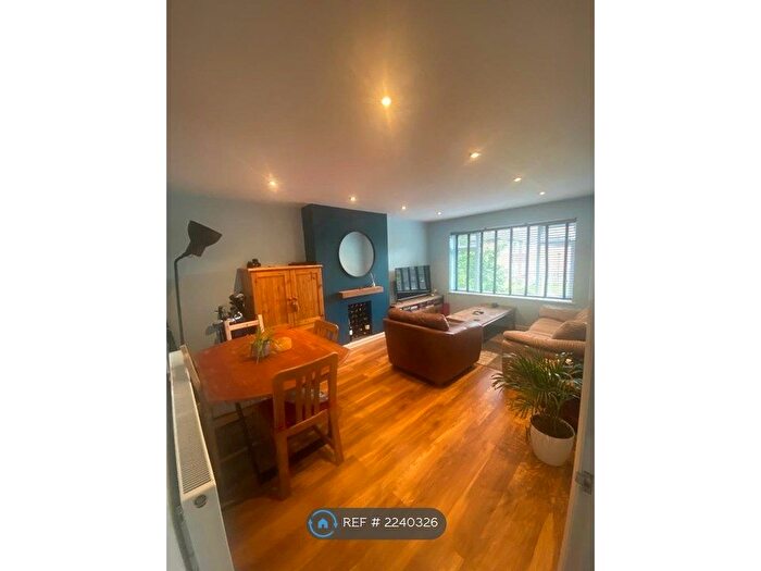 2 Bedroom Maisonette To Rent In Hammonds Lane, Great Warley, Brentwood, CM13