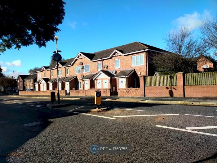 2 Bedroom Flat To Rent In Worsley Road, Swinton, Manchester, M27