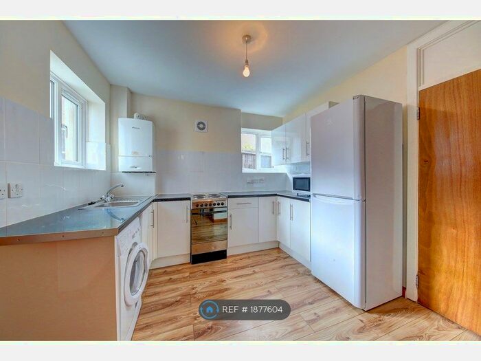 6 Bedroom End Of Terrace House To Rent In Addison Gardens, Kingston Upon Thames, KT5