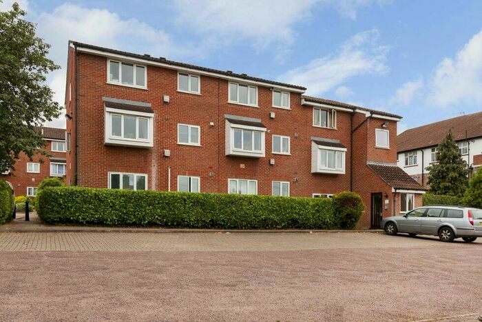 1 Bedroom Flat To Rent In Cambridge Gardens, Muswell Hill, N10