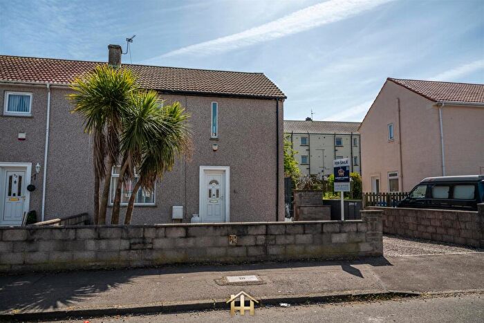 3 Bedroom End Of Terrace House For Sale In Balerno Street, Dundee, DD4
