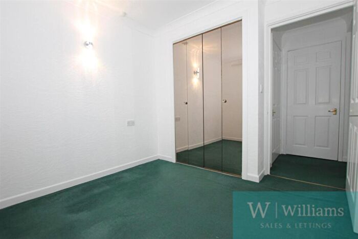 2 Bedroom Apartment To Rent In Currie Road, Sandown, PO36